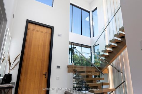 Photo 1 at 126 WOOD Lane, Mill Pond, Richmond Hill