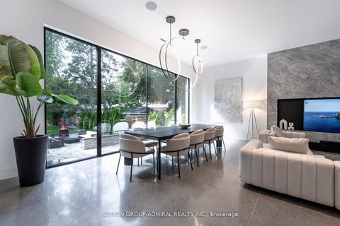 Photo 6 at 126 WOOD Lane, Mill Pond, Richmond Hill