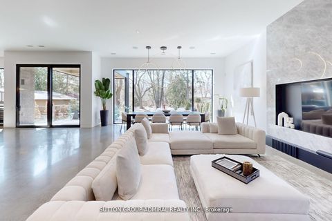 Photo 13 at 126 WOOD Lane, Mill Pond, Richmond Hill