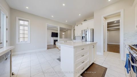 Photo 14 at 234 Touch Gold Crescent, Bayview Southeast, Aurora