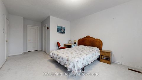 Photo 17 at 41 Graydon Crescent, Bayview Hill, Richmond Hill