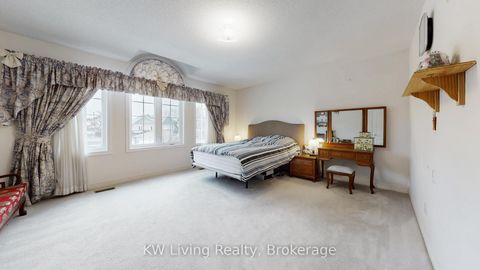 Photo 19 at 41 Graydon Crescent, Bayview Hill, Richmond Hill