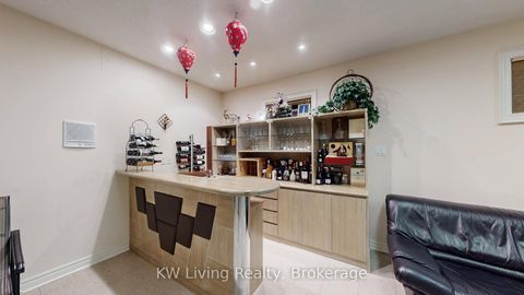 Photo 33 at 41 Graydon Crescent, Bayview Hill, Richmond Hill