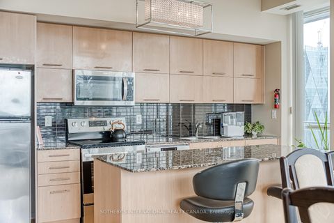 Photo 6 at 4906 - 55 Bremner Boulevard, Waterfront Communities C1, Toronto