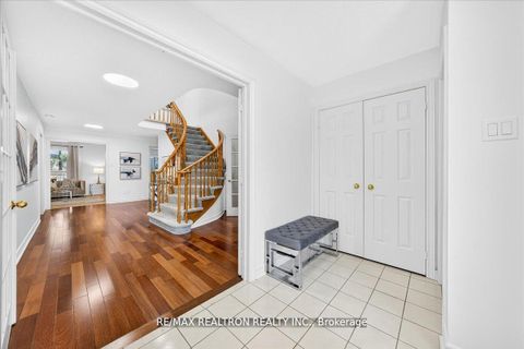 Photo 6 at 29 Westbourne Court, Oak Ridges Lake Wilcox, Richmond Hill