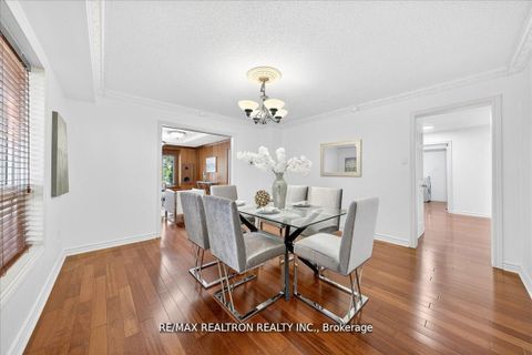 Photo 15 at 29 Westbourne Court, Oak Ridges Lake Wilcox, Richmond Hill