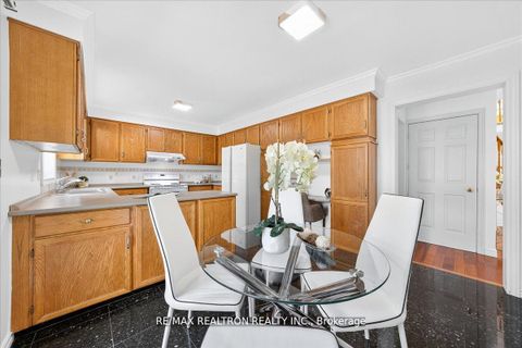 Photo 18 at 29 Westbourne Court, Oak Ridges Lake Wilcox, Richmond Hill