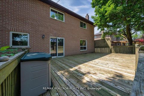 Photo 49 at 29 Westbourne Court, Oak Ridges Lake Wilcox, Richmond Hill