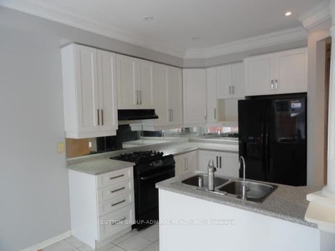 Photo 6 at 8 Cooper Creek Court, Maple, Vaughan