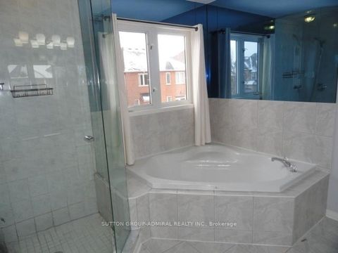 Photo 10 at 8 Cooper Creek Court, Maple, Vaughan