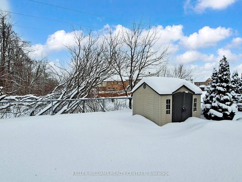 Photo 32 at 19 Thrushwood Drive, 400 West, Barrie