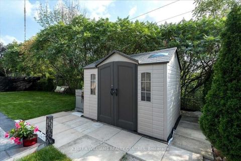 Photo 38 at 19 Thrushwood Drive, 400 West, Barrie