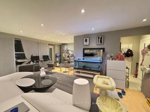 Photo 5 at 508 - 50 Gulliver Road, Amesbury, Toronto