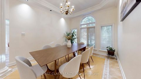 Photo 7 at 116 Kinloch Crescent, Maple, Vaughan