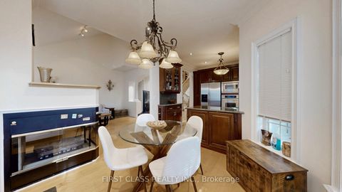 Photo 15 at 116 Kinloch Crescent, Maple, Vaughan