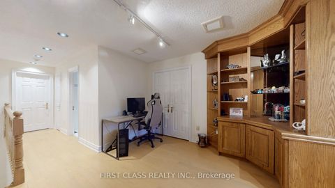 Photo 19 at 116 Kinloch Crescent, Maple, Vaughan