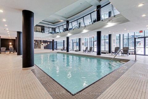 Photo 18 at 2011 - 219 Fort York Boulevard, Niagara, Toronto