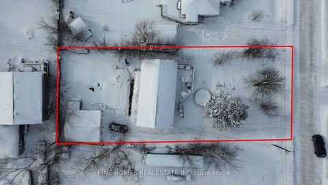 Photo 3 at 195 Woodland Avenue, Keswick North, Georgina