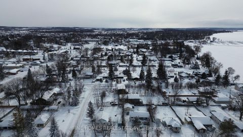 Photo 4 at 195 Woodland Avenue, Keswick North, Georgina
