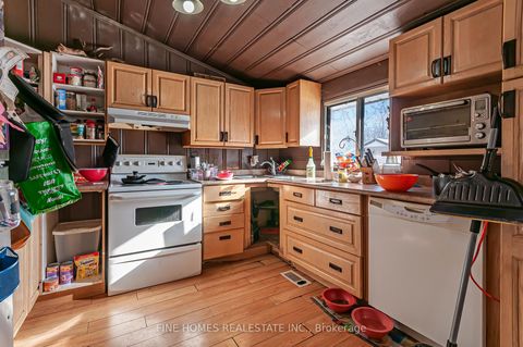 Photo 7 at 195 Woodland Avenue, Keswick North, Georgina