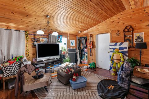 Photo 9 at 195 Woodland Avenue, Keswick North, Georgina