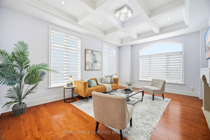 Photo 18 at 100 Virtue Crescent, Vellore Village, Vaughan