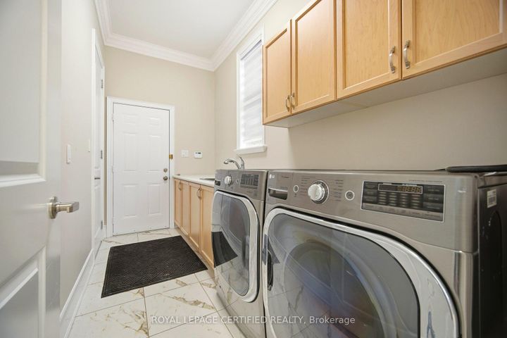 Photo 24 at 100 Virtue Crescent, Vellore Village, Vaughan