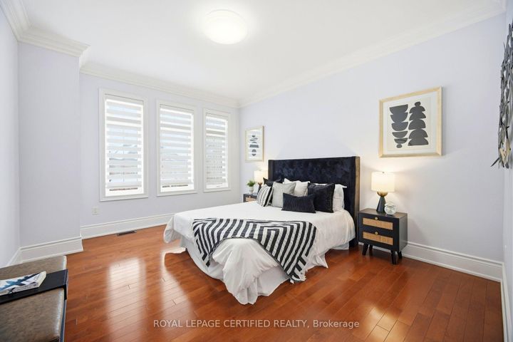 Photo 33 at 100 Virtue Crescent, Vellore Village, Vaughan