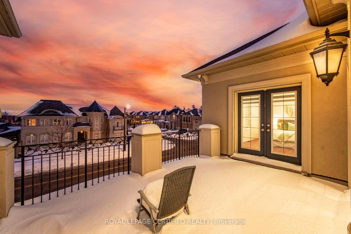 Photo 37 at 100 Virtue Crescent, Vellore Village, Vaughan