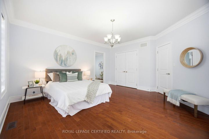 Photo 38 at 100 Virtue Crescent, Vellore Village, Vaughan