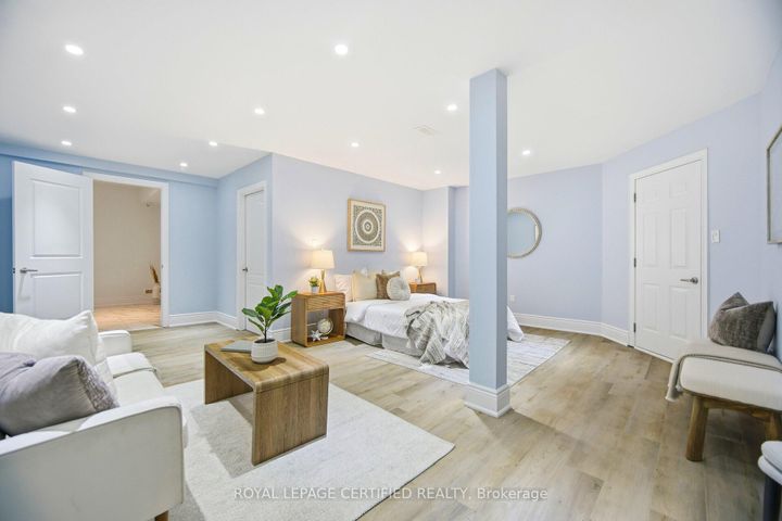 Photo 46 at 100 Virtue Crescent, Vellore Village, Vaughan