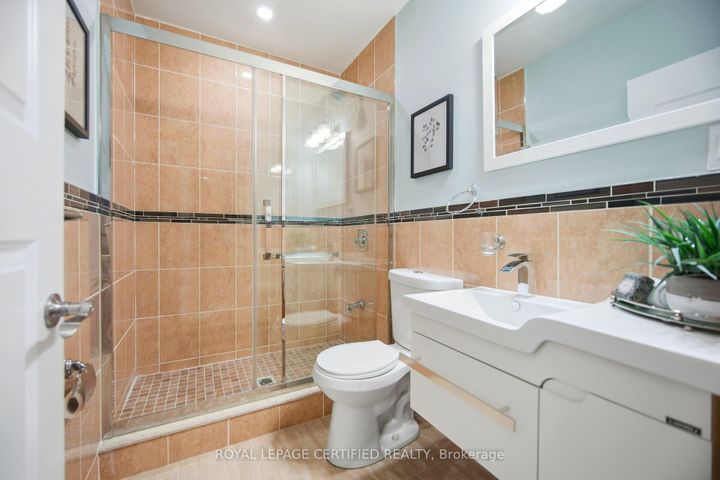 Photo 47 at 100 Virtue Crescent, Vellore Village, Vaughan