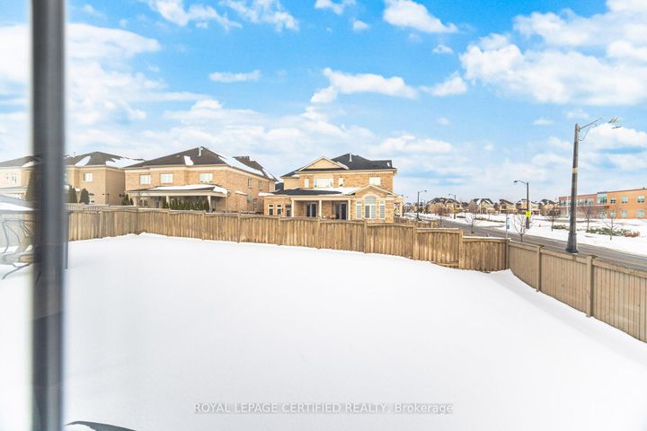 Photo 49 at 100 Virtue Crescent, Vellore Village, Vaughan