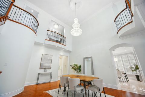 Photo 10 at 100 Virtue Crescent, Vellore Village, Vaughan