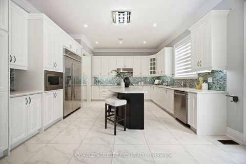 Photo 14 at 100 Virtue Crescent, Vellore Village, Vaughan