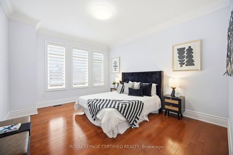 Photo 33 at 100 Virtue Crescent, Vellore Village, Vaughan