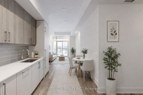 Photo 1 at 533 - 2075 King Road, King City, King