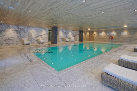 Photo 4 at 533 - 2075 King Road, King City, King