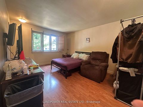 Photo 14 at 44 Starlight Crescent, Mill Pond, Richmond Hill