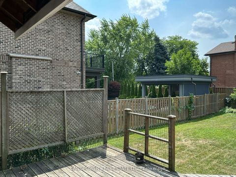 Photo 20 at 44 Starlight Crescent, Mill Pond, Richmond Hill