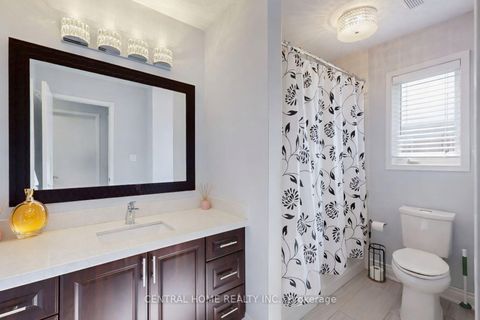 Photo 13 at 401 Cranston Park Avenue, Maple, Vaughan