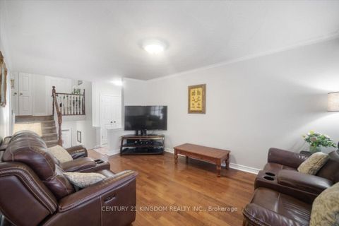 Photo 7 at 9 Durrington Crescent, Bendale, Toronto