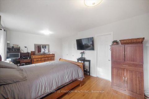 Photo 21 at 9 Durrington Crescent, Bendale, Toronto