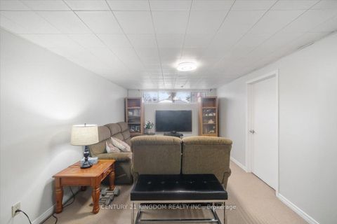 Photo 29 at 9 Durrington Crescent, Bendale, Toronto