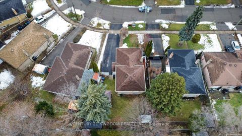 Photo 42 at 9 Durrington Crescent, Bendale, Toronto