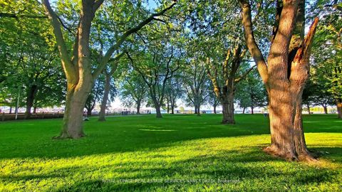 Photo 2 at PH01 - 628 Fleet Street, Niagara, Toronto