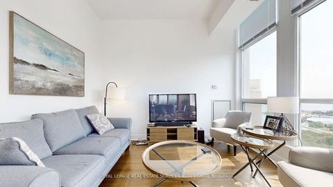 Photo 13 at PH01 - 628 Fleet Street, Niagara, Toronto