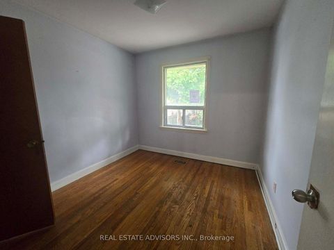 Photo 9 at 8 Virgilwood Drive, Branson, Toronto