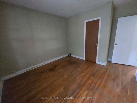 Photo 10 at 8 Virgilwood Drive, Branson, Toronto