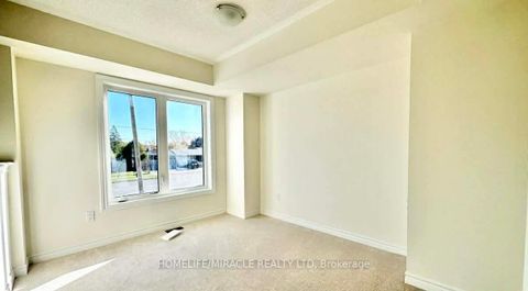 Photo 5 at 432 Okanagan Path, Donevan, Oshawa